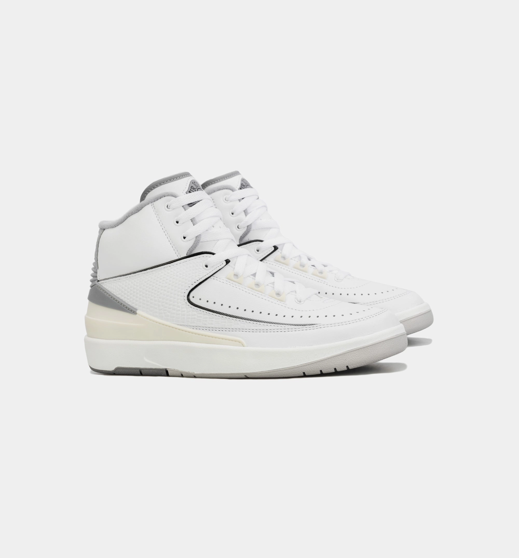 Air Jordan 2 Retro Cement Grey Grade School Lifestyle Shoe - White/Grey