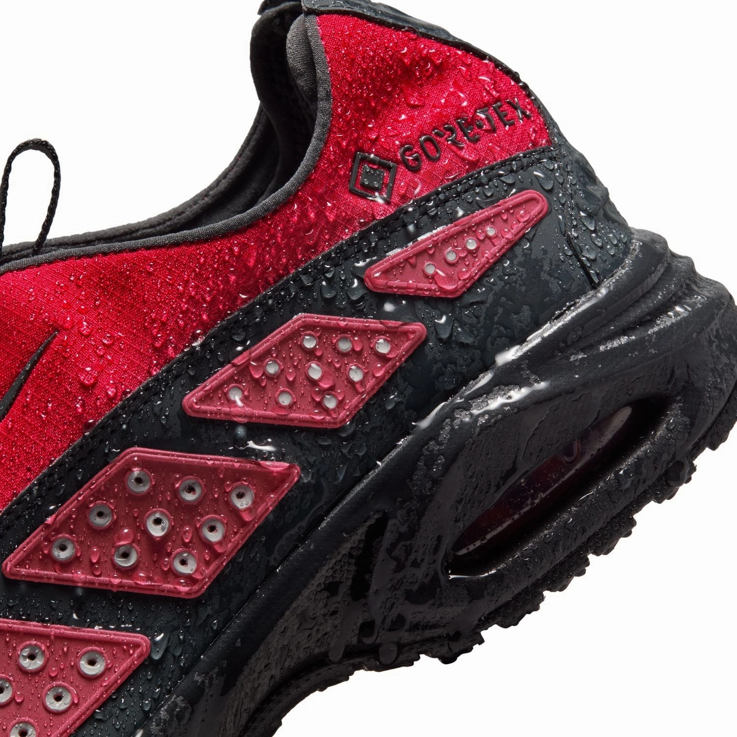 Air Max SNDR GORE-TEX 'Hyper Crimson'