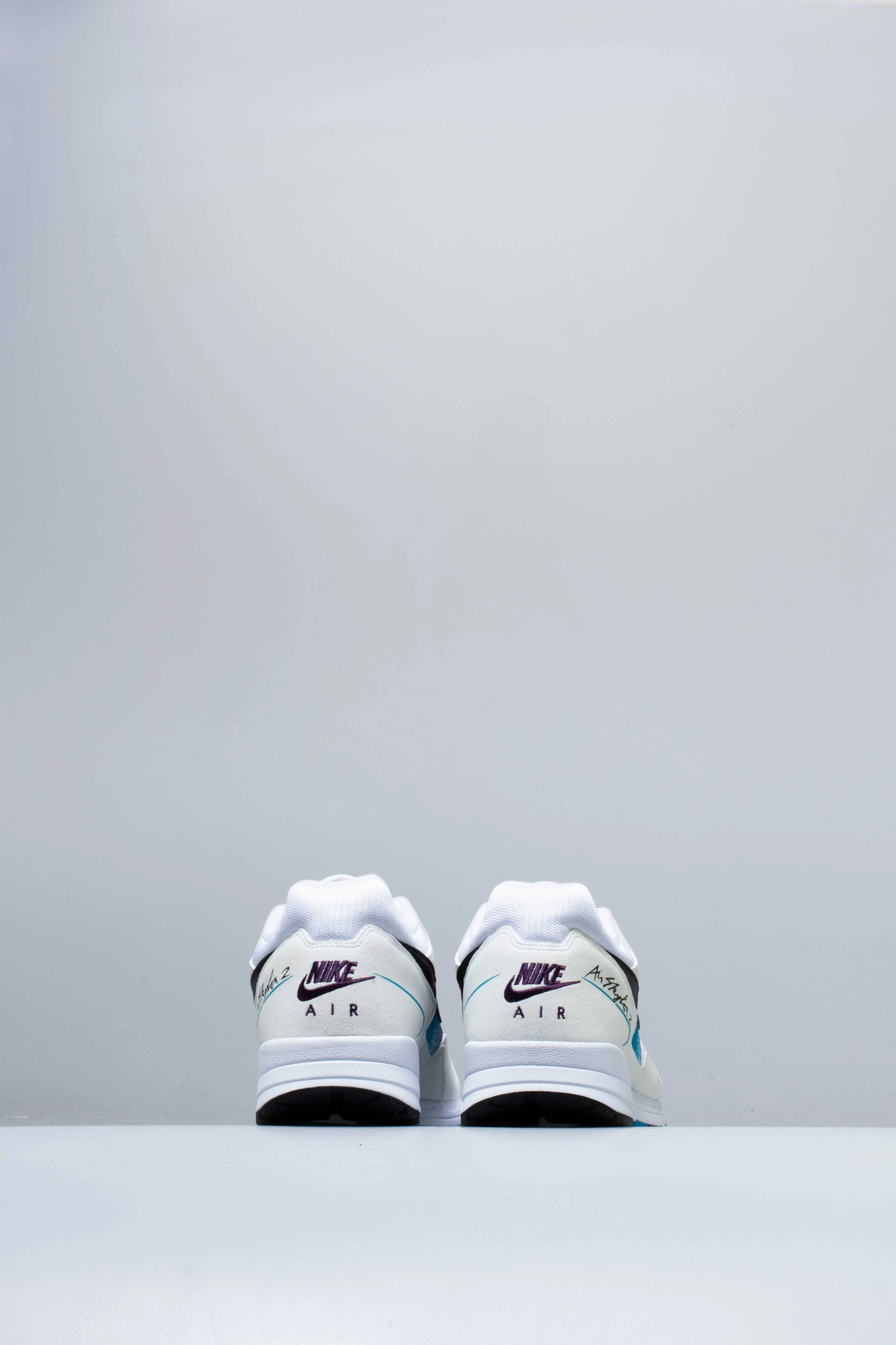 Air Skylon 2 Mens Shoe - White/Blue