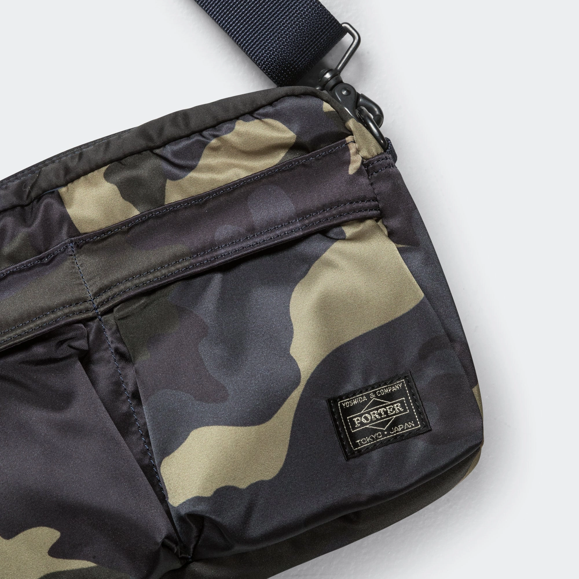 COUNTER SHADE Shoulder Bag - Woodland Khaki