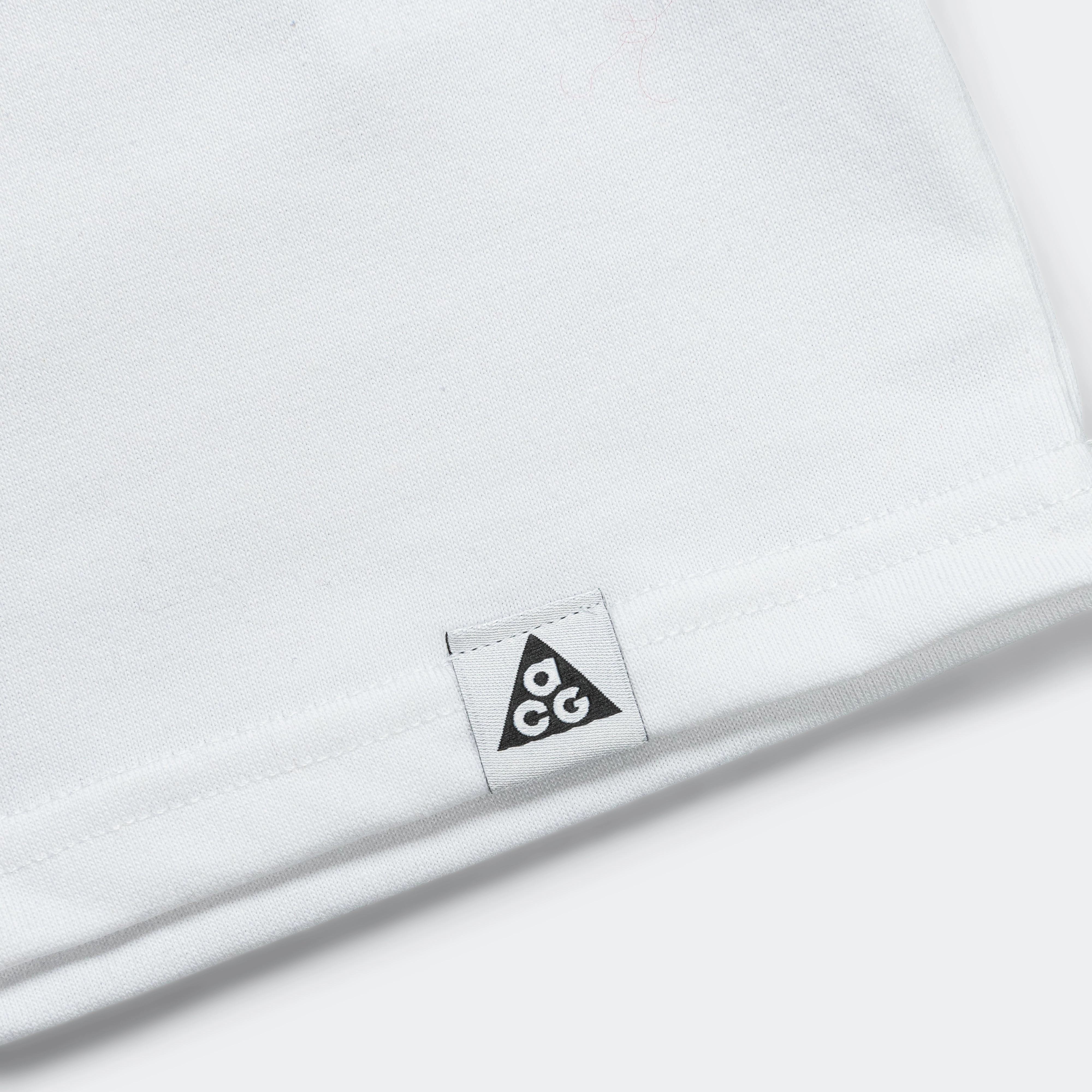 Dri-FIT 'Dog Sled' SS Tee - Summit White