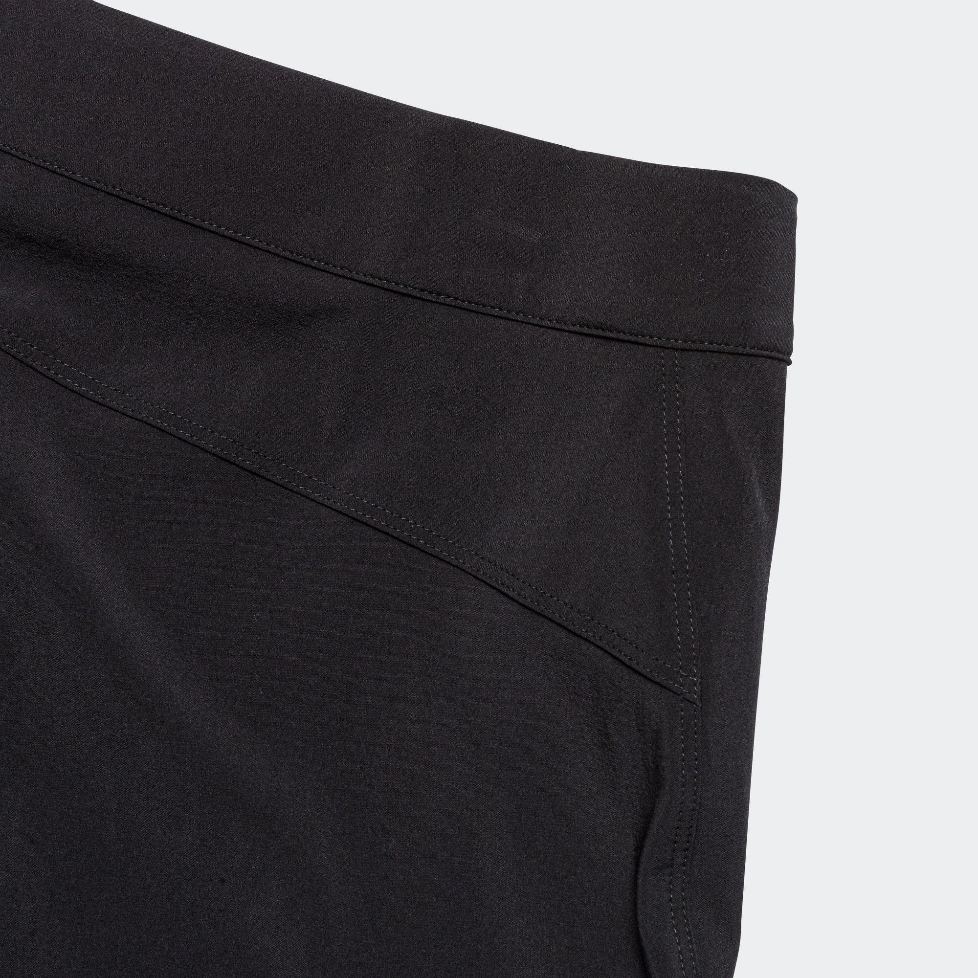 Gamma Lightweight 9 Short - Black