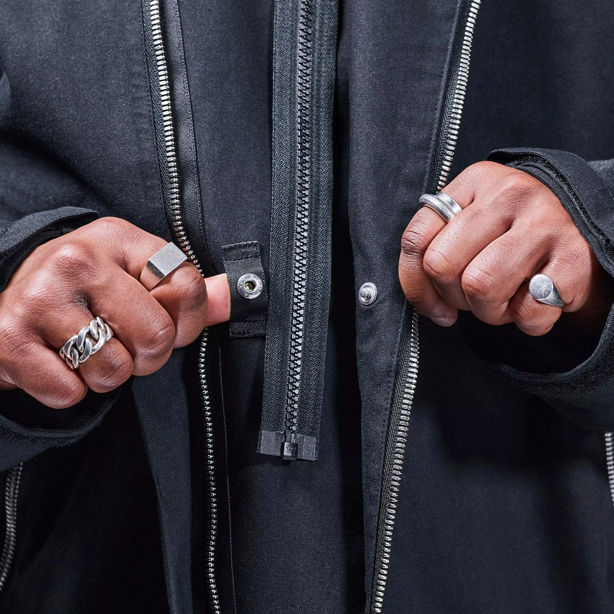 J68W-BG 'Black'