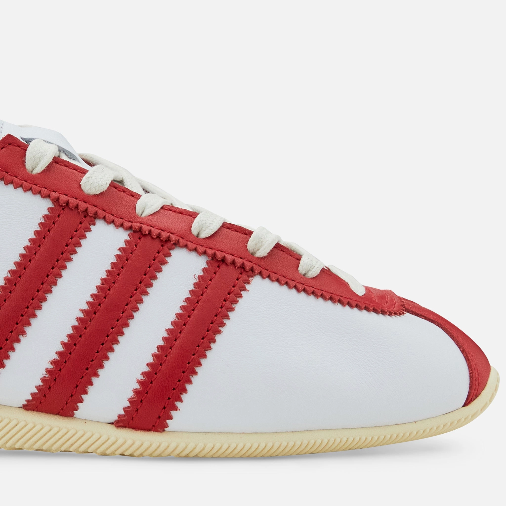 Japan Cloud White | Power Red | Cream White