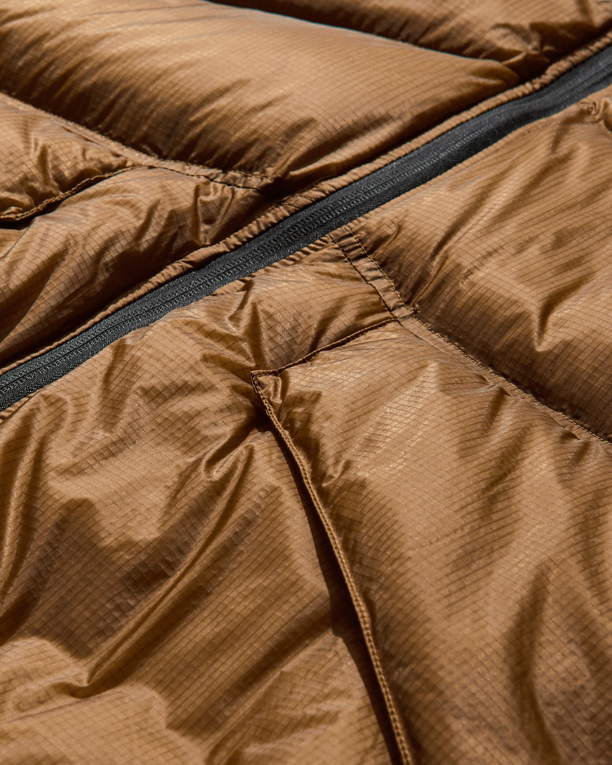 Men's Nitty Gritty Stellar Hooded Technical Down Jacket Bronze Brown