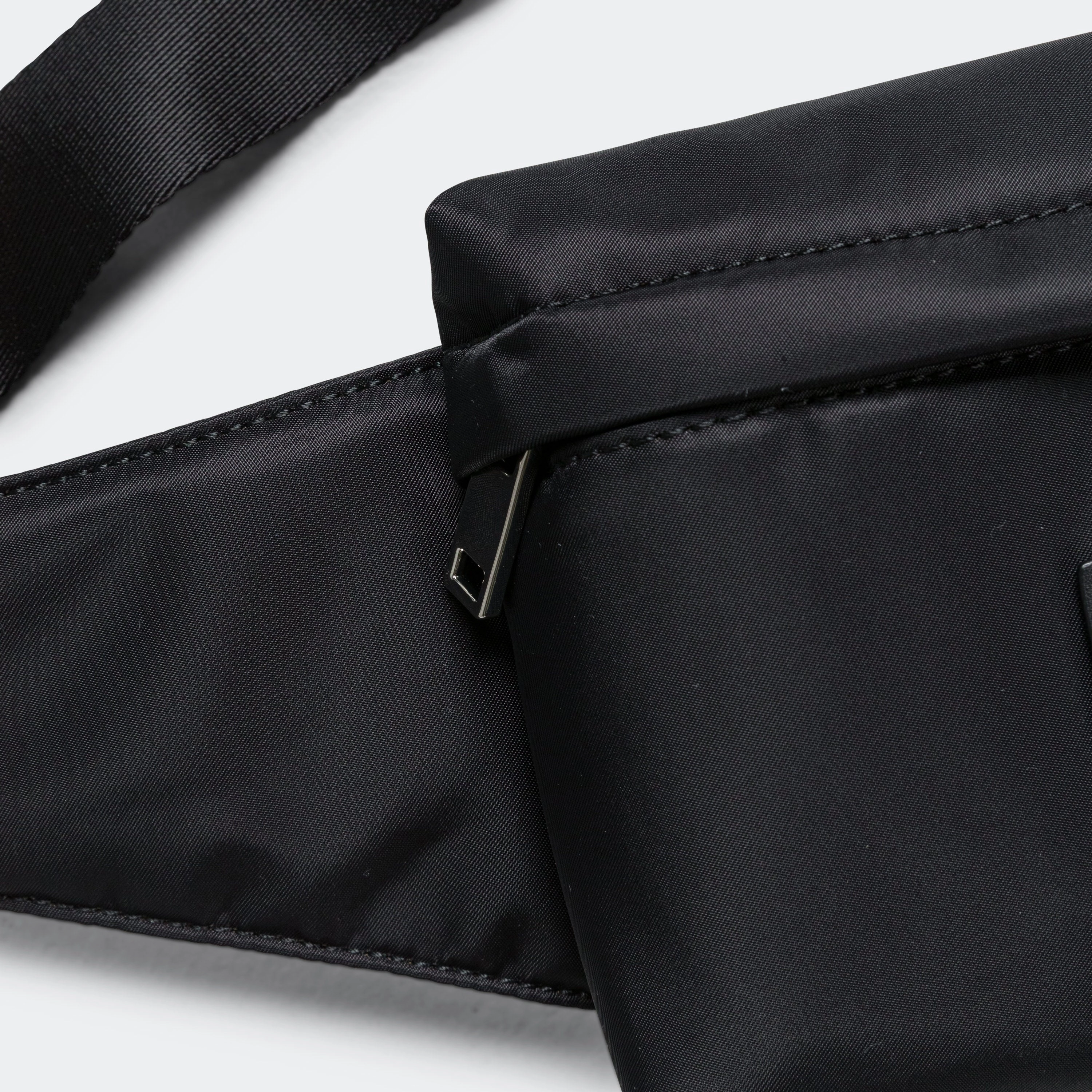 Nylon Pockets Belt Bag - Black