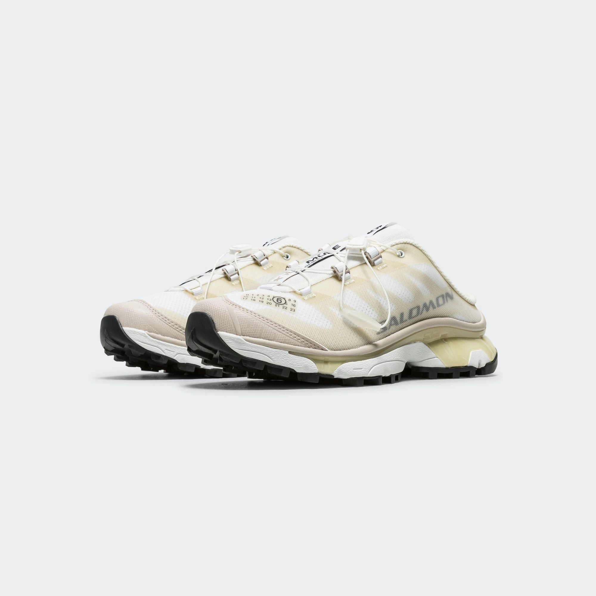 XT-4 Mule x MM6 - Vanilla White/Lunar White